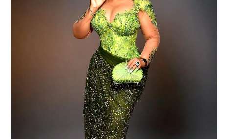 Luxury Meets Heritage: Green Aso Ebi Styles for Traditional Celebrations