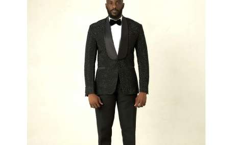 Classic & Elegant: Black Jacquard Shawl Lapel Tuxedo Suit with Hand-Stoned